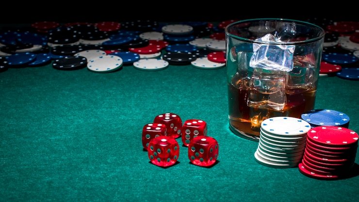 Aplikasi mobile indopokerku menampilkan antarmuka permainan slot dan sportsbook
